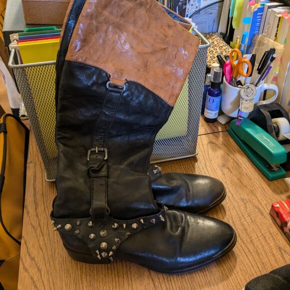 Amazing Sam Edelman Studded Real Leather Boots - Picture 2 of 8